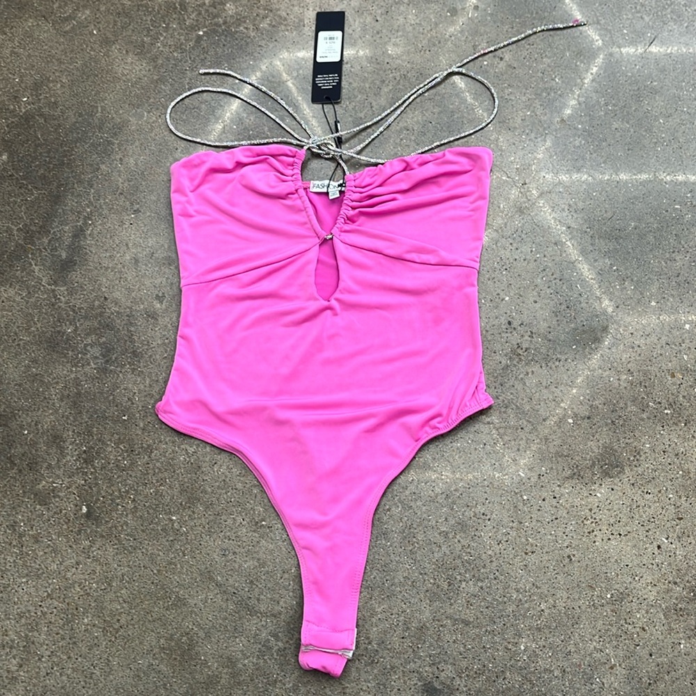 NWT Fashion Nova Women’s Miss Me Now Bodysuit Pink Halter Sparkle size small
